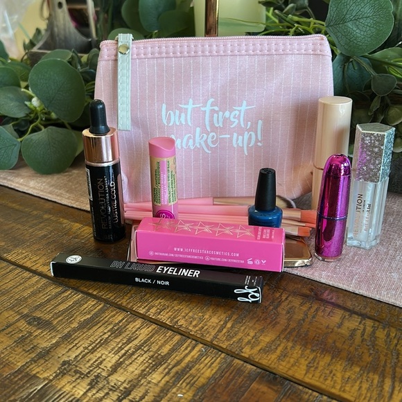 Make up Bag Bundle Gift Ready - Picture 4 of 5
